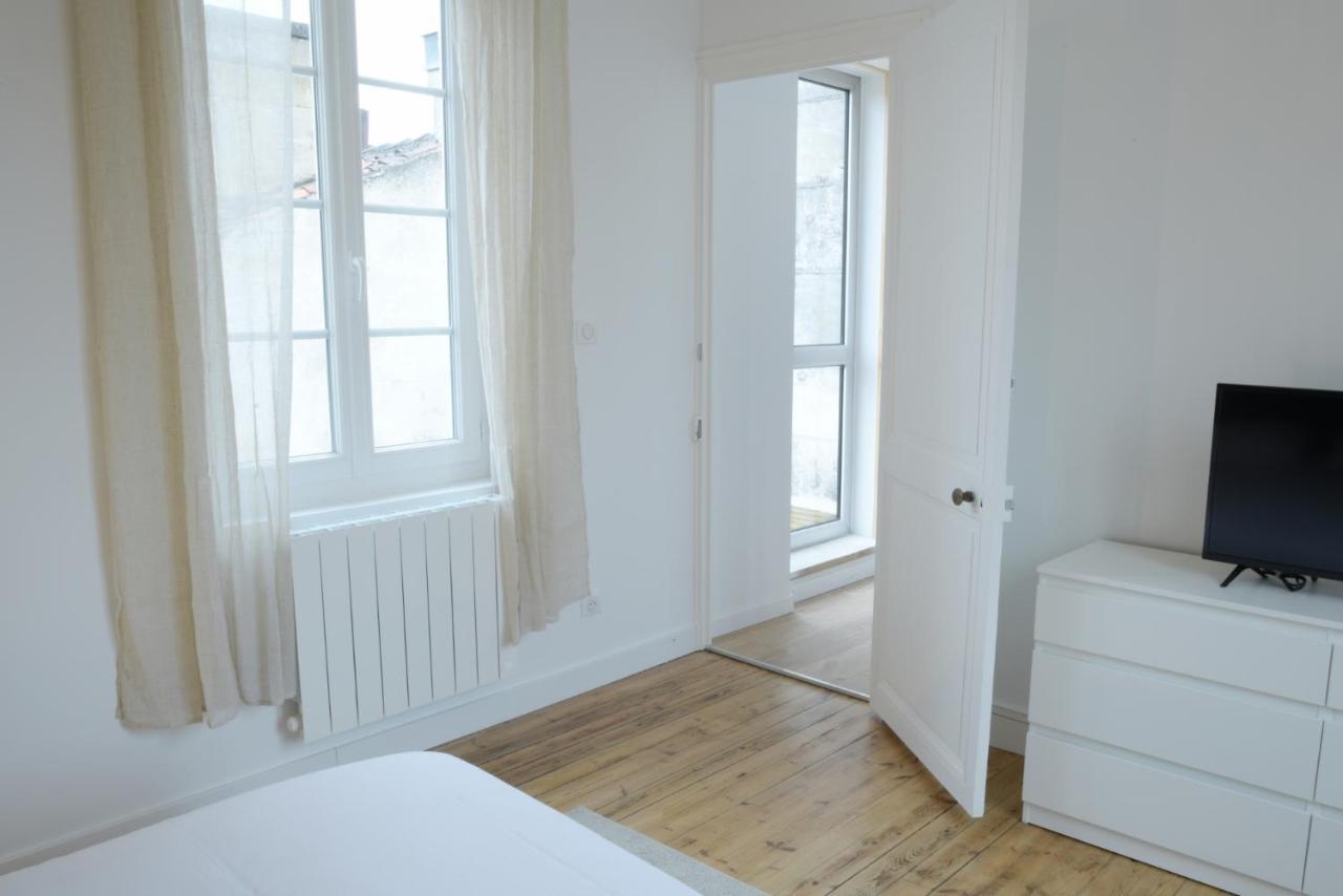 T2 De 55M2 Avec Toit Terrasse, Hyper Centre, Wifi, Draps, Savons Et Serviettes Fournis Cognac Exterior foto